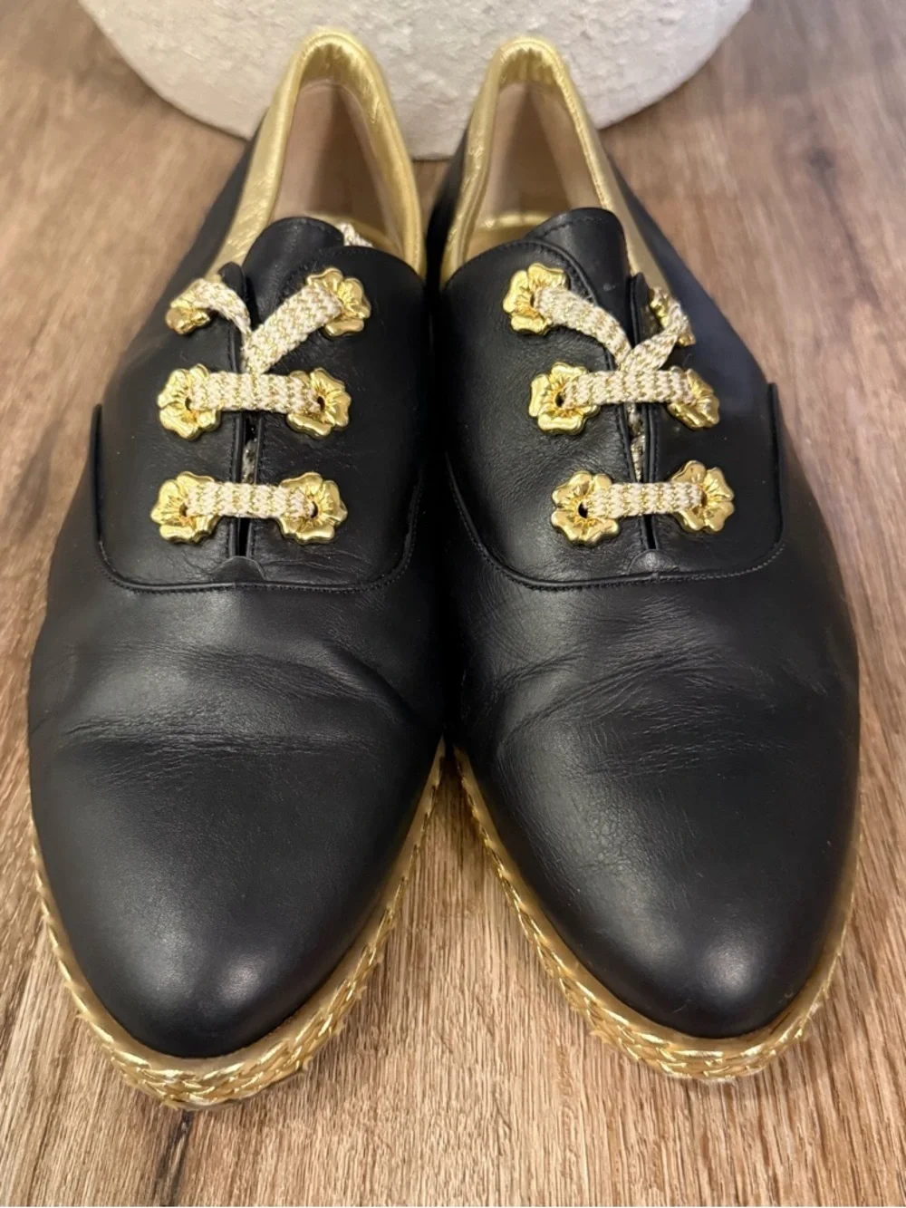 Bally Jallut Oxfords Espadrilles Tennis Shoes Size 11 Gold Flowers Black Leather